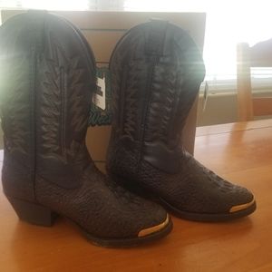 Size 1  1/2 boy cowboy boots